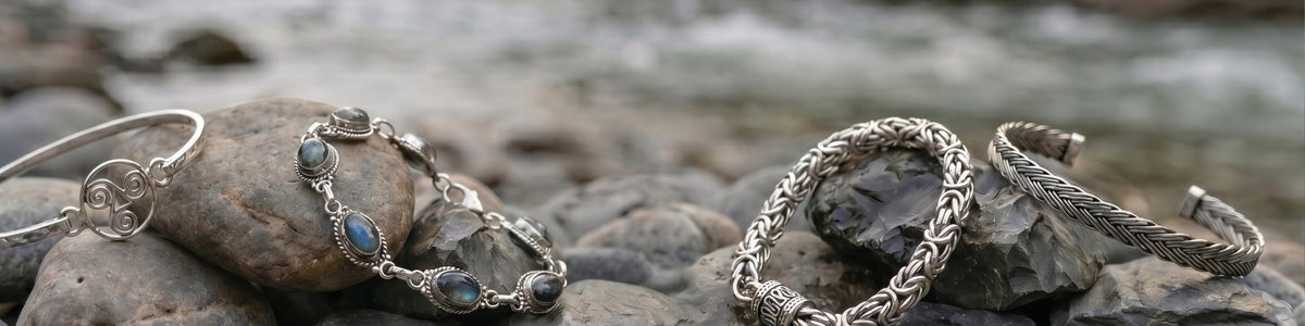 Silberner Armschmuck in vielfältigen Designs – Drachensilber
