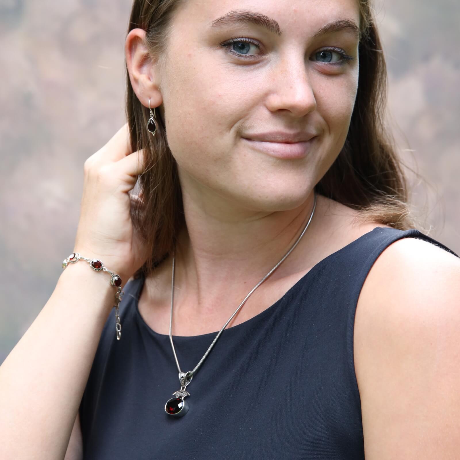 Echter Granat in 925 Silber gefasst Hochwertige Edelsteine