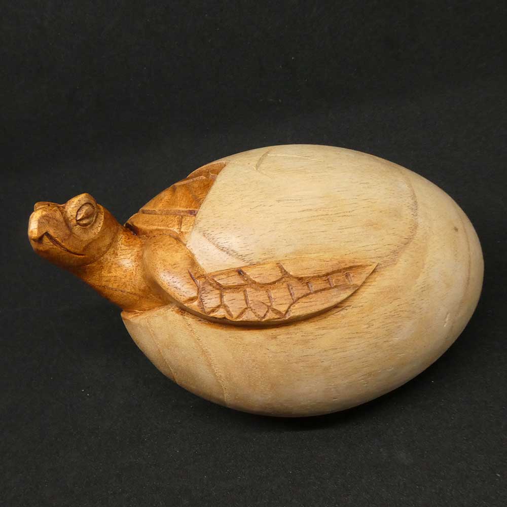 Schildkr te Schnitzerei Holz Figur Schl pft Aus Ei Online schildkr-te-schnitzerei-holz-figur-schl-pft-aus-ei-online