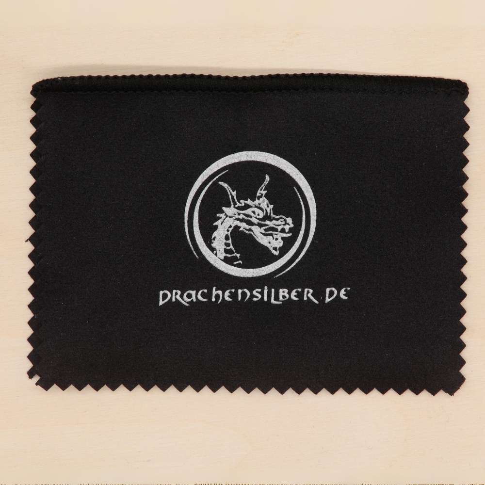 Schmuckpflege einfach gemacht mit unserem Pflkegeputztuch