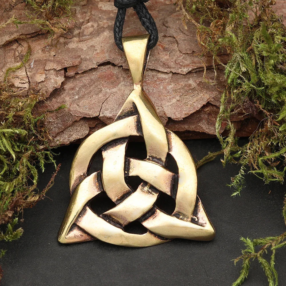 Keltenknoten Halskette Bronze perfektes Geschenk zeitloser Schmuck
