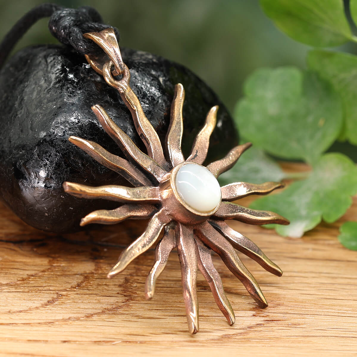 Sonnen Halskette Anhänger Schmuck Bronze Handarbeit