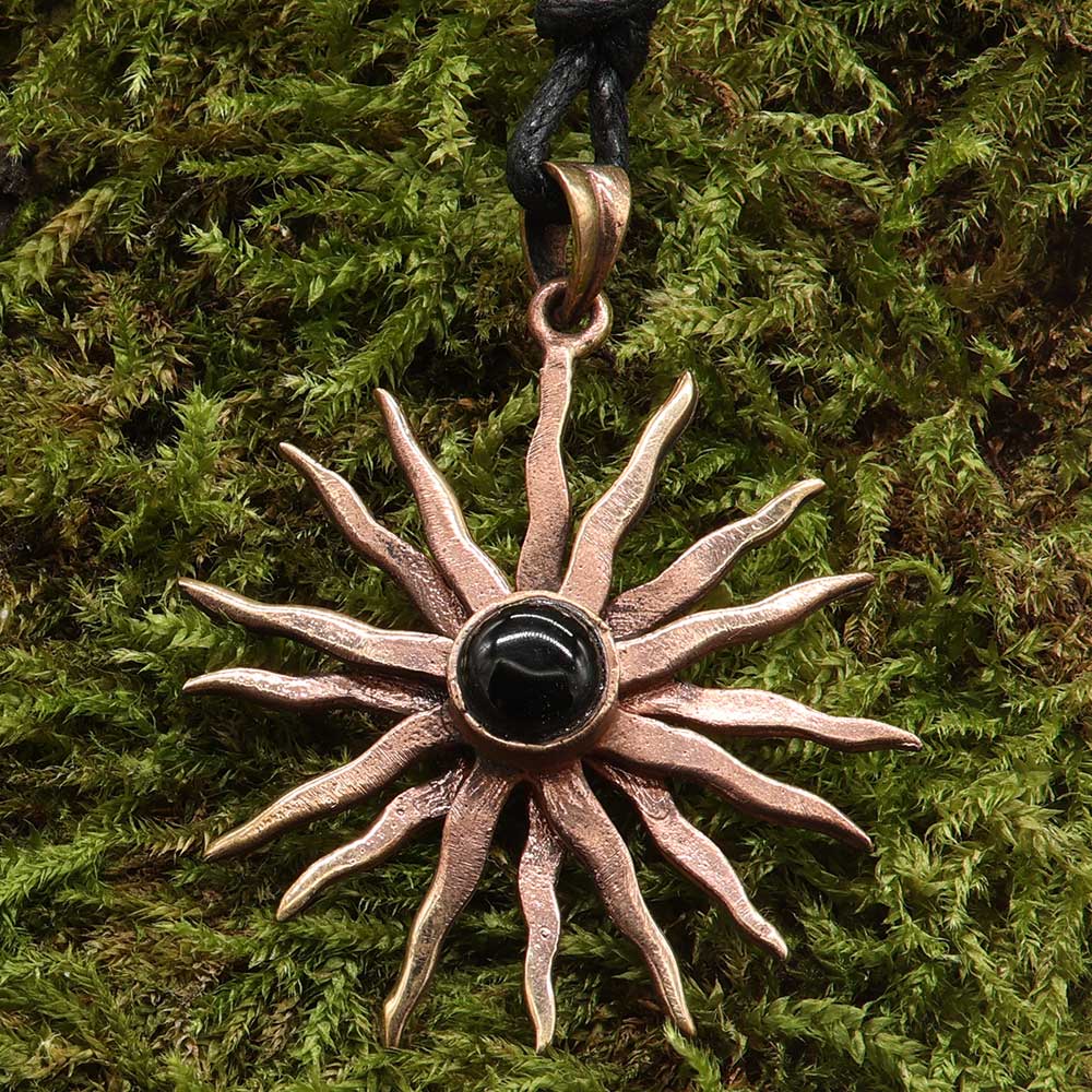 Sonne mit Onyx Anhänger Kette Bronze Mittelalter Schmuck