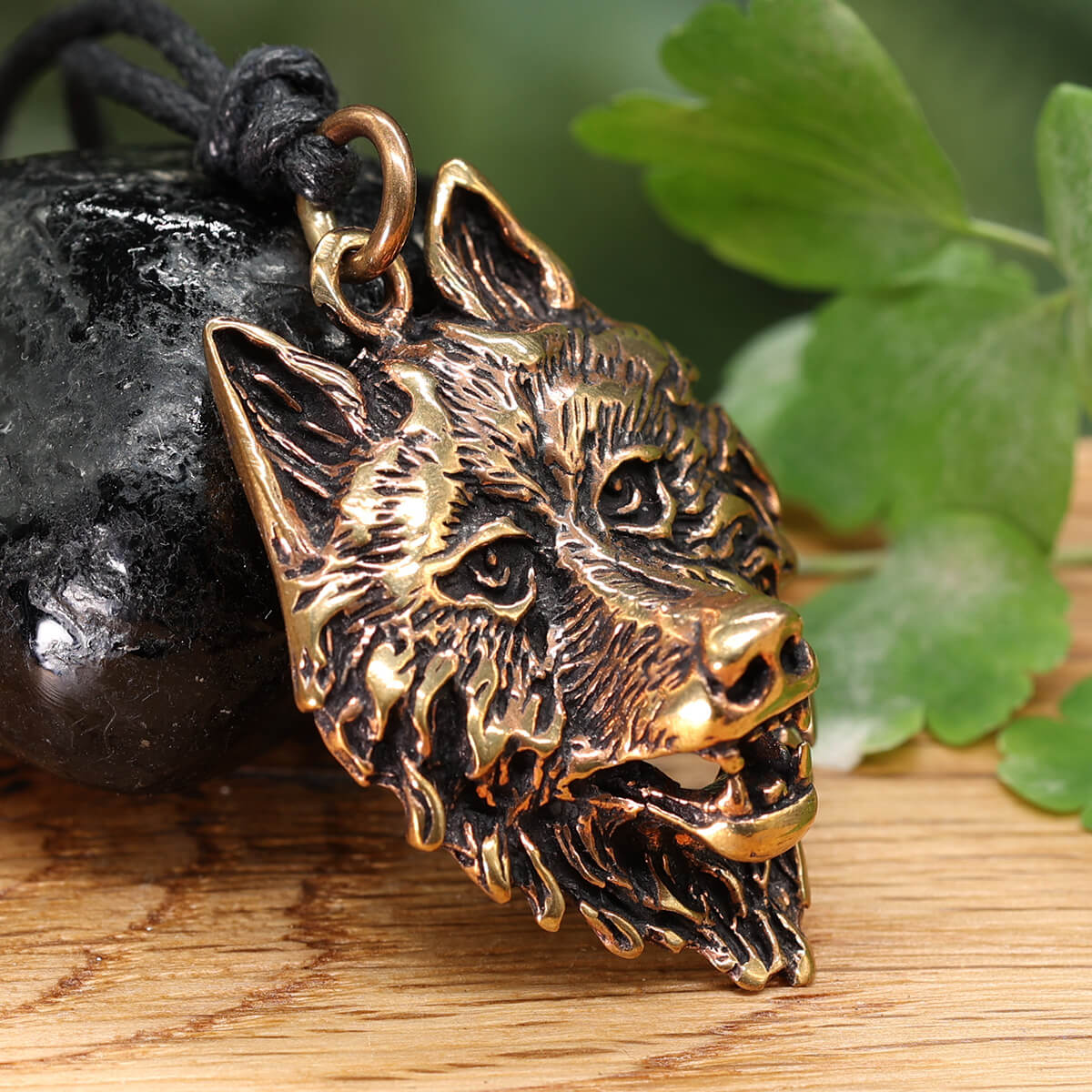 Wolf Halskette Bronze Anhänger Handarbeit