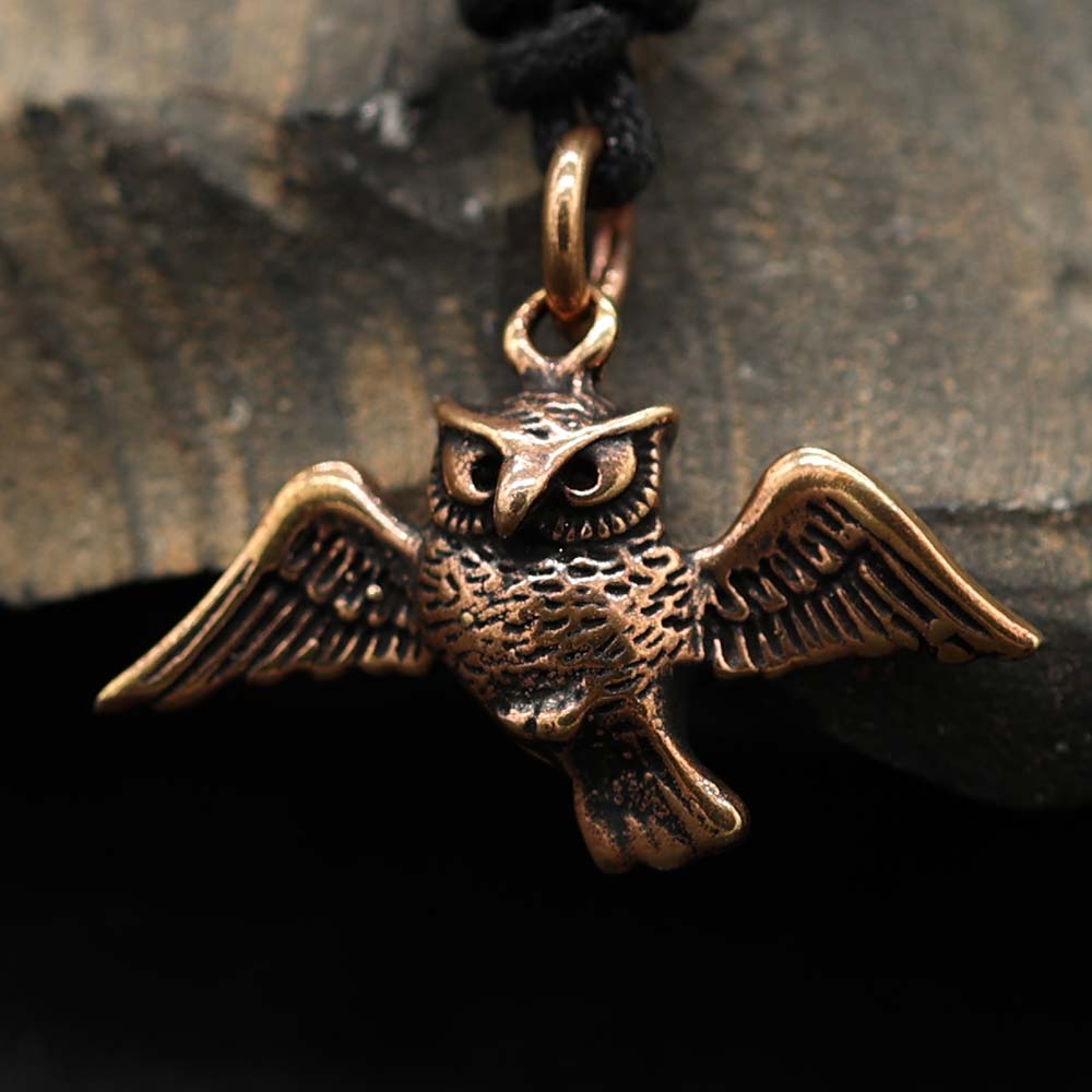 Eule Kettenanhänger zierlich Schmuck aus hochwertiger Bronze