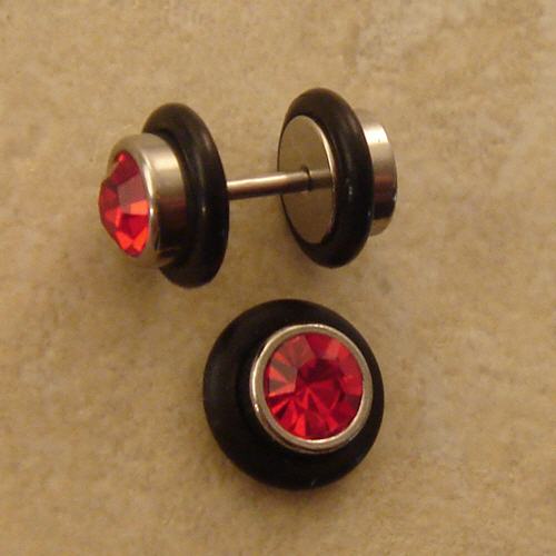 Fake Plug rot Ohrpiercing Fake