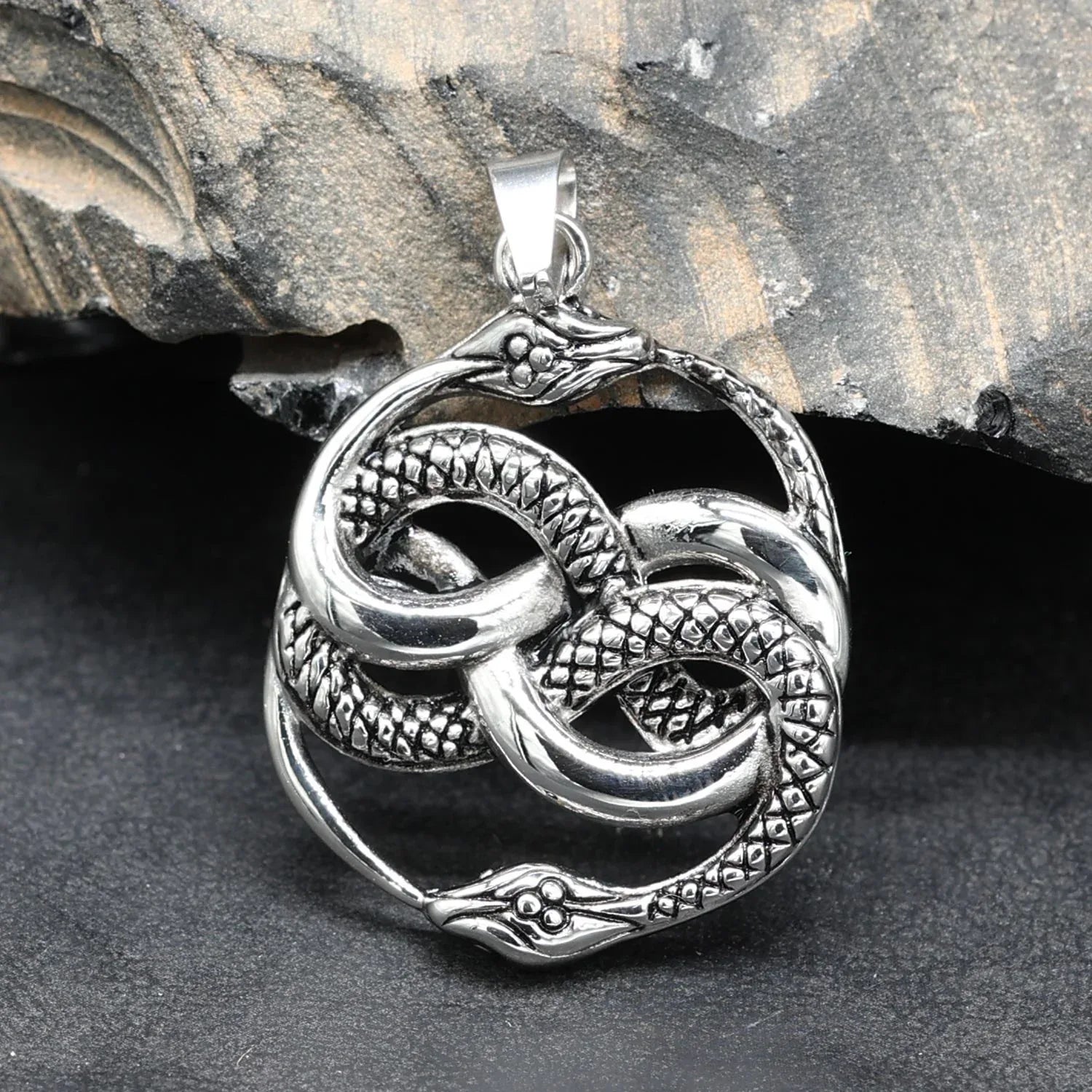 schmuck fahrradanhänger Auryn Schlangen Amulett Edelstahl Anhänger Online