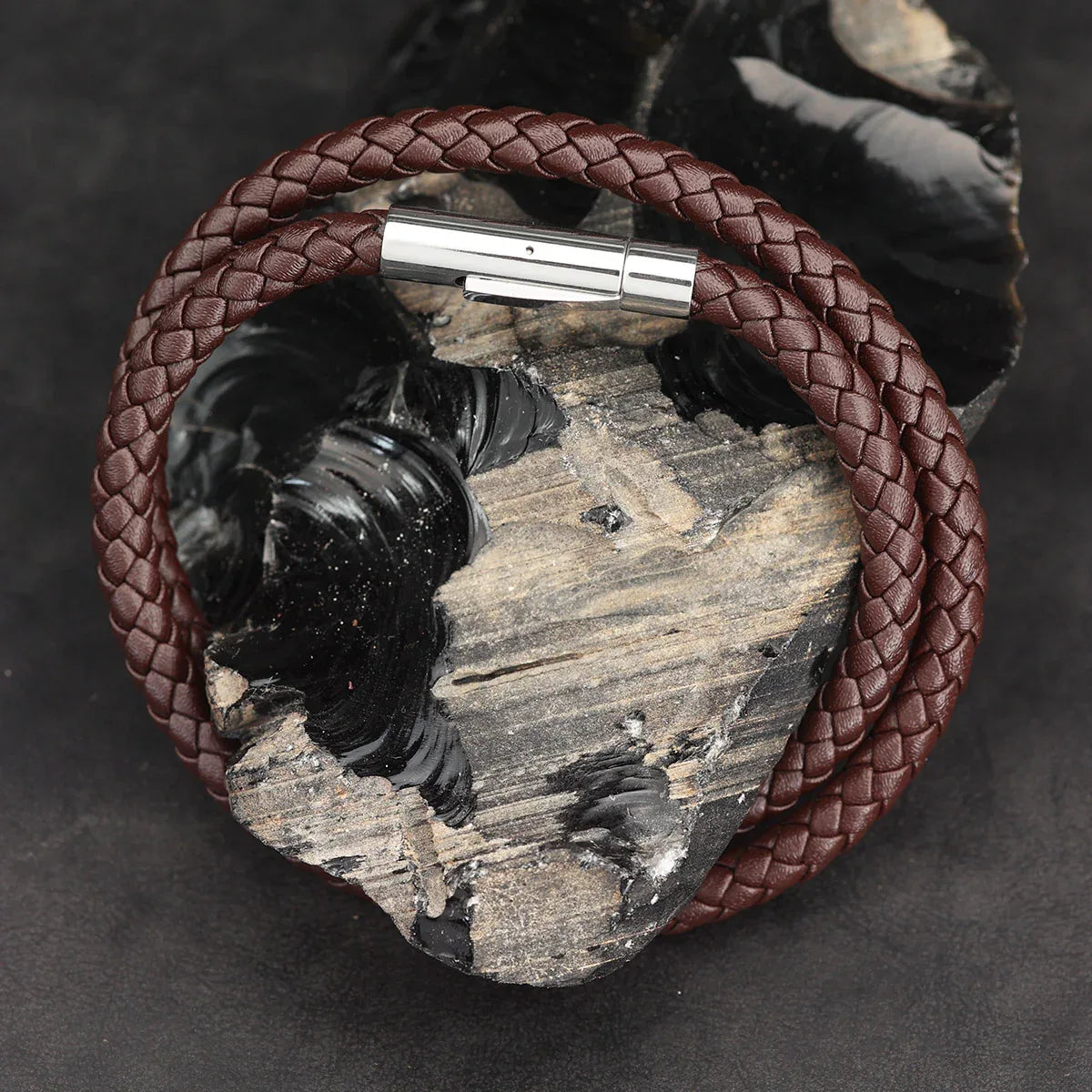 Schlichtes Braunes Armband Leder mit Edelstahl Verschluss