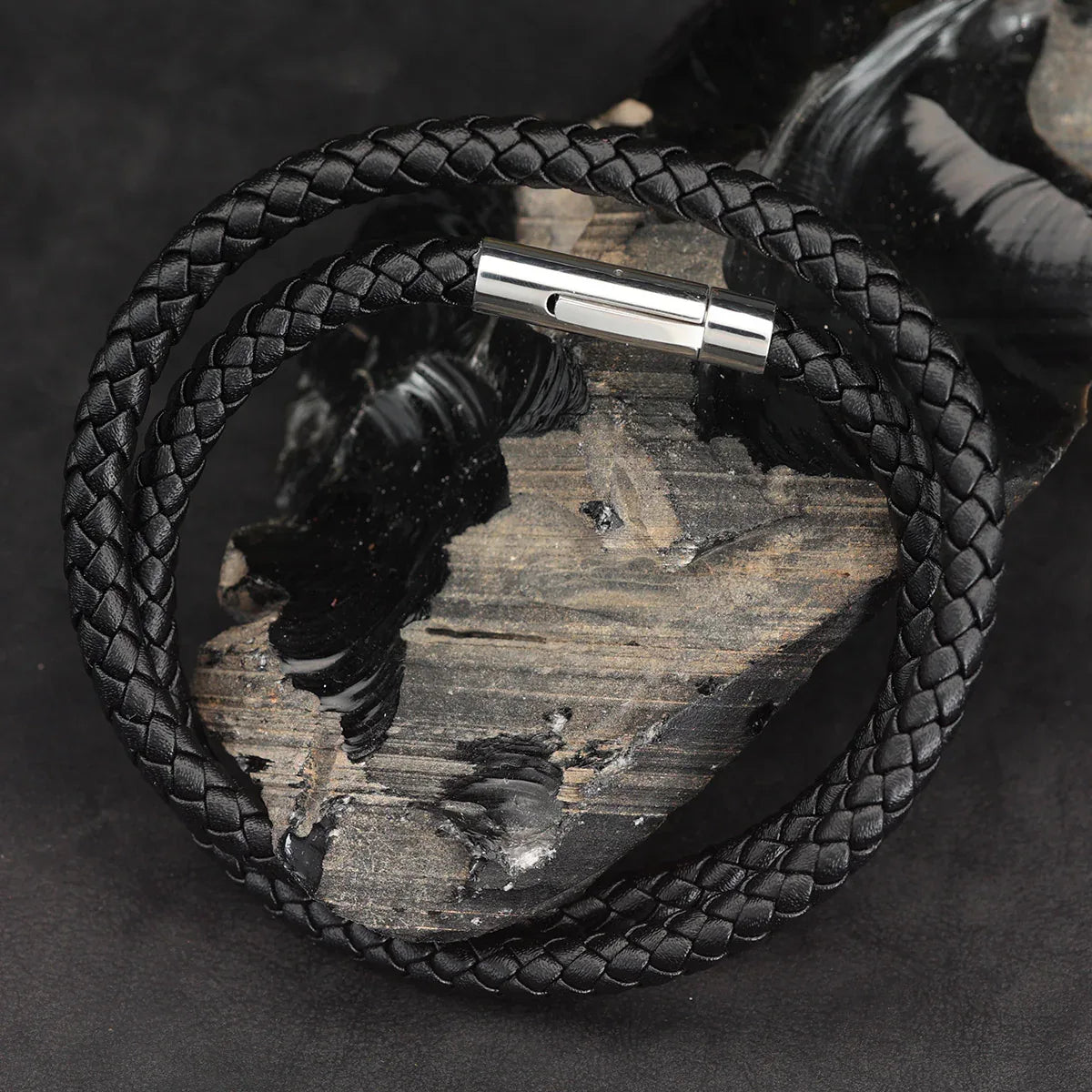 Geflochtenes Schwarzes Leder Armband mit Edelstahl Verschluss
