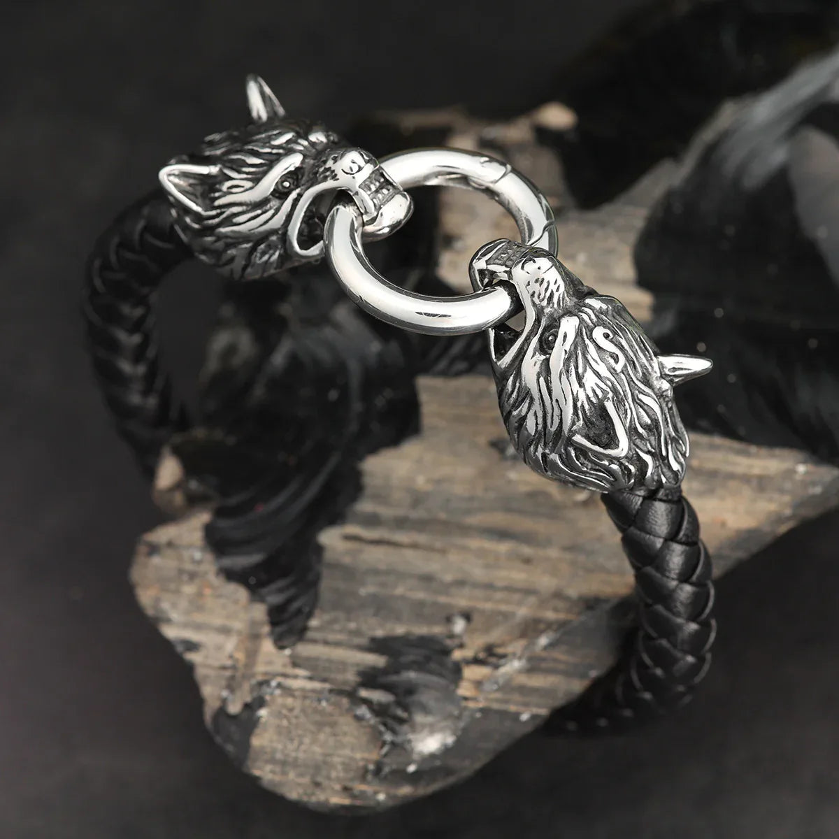 Wölfe Armband Leder mit Edelstahl Klick Verschluss