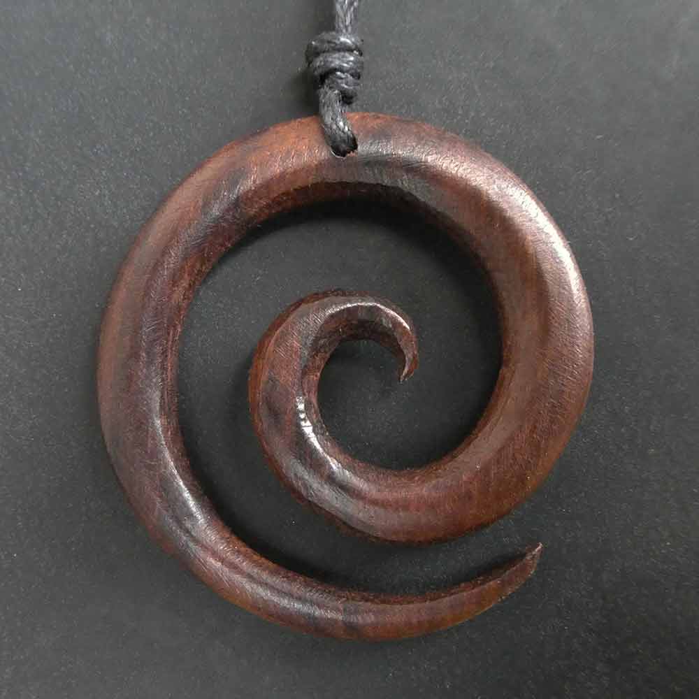 Holzschmuck Spirale Anhänger Handarbeit Fair Trade