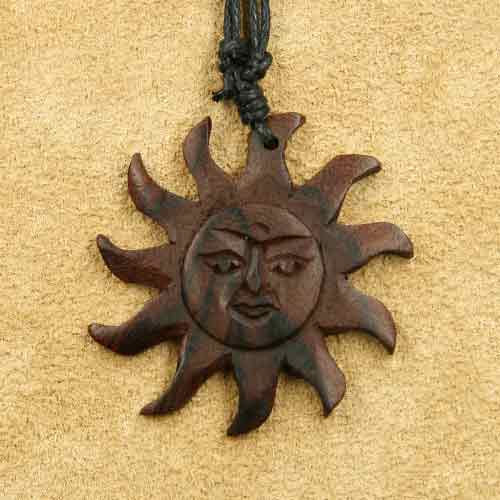 Sonne Schmuck Anhänger Holz Matahari