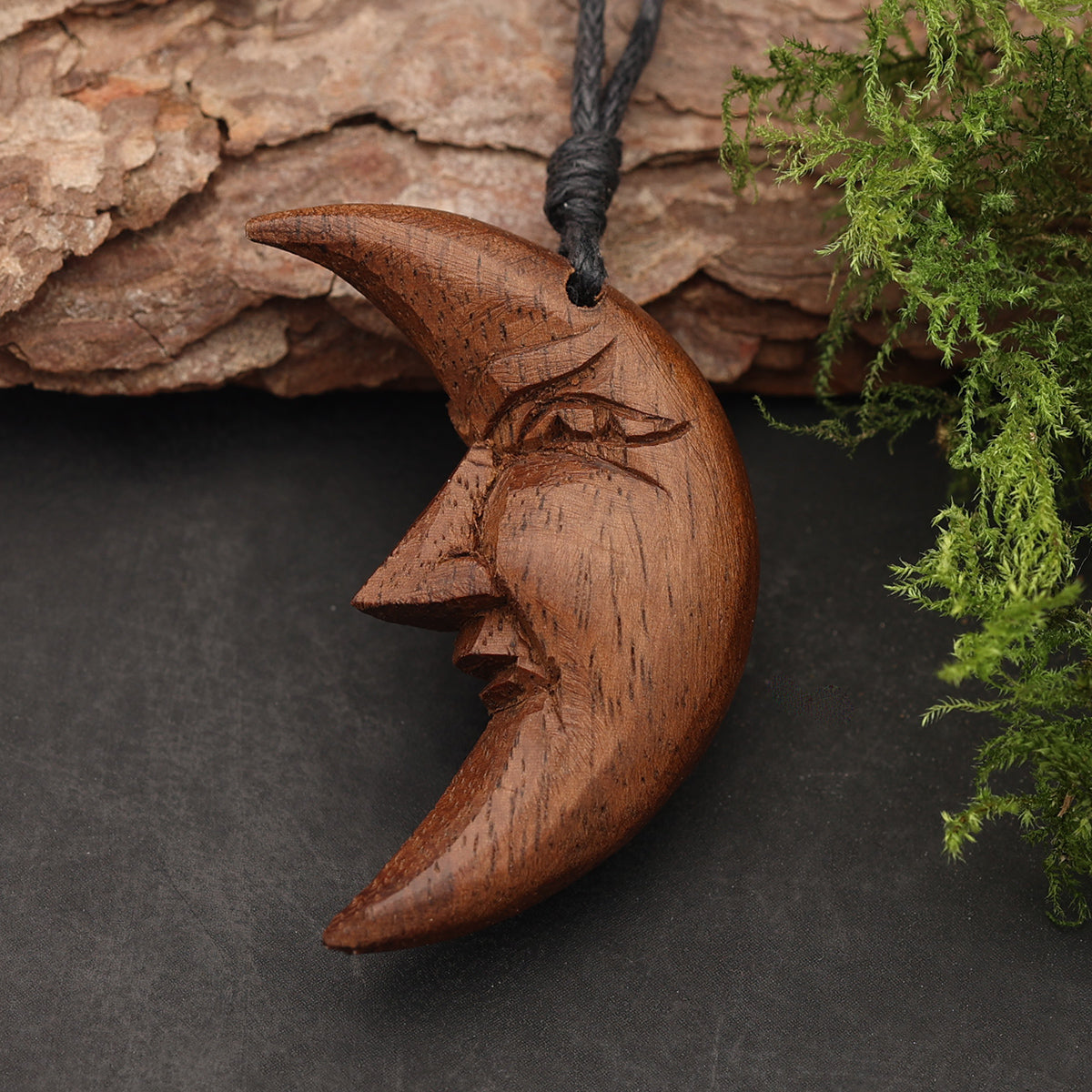 Mond Halskette Holz natürlicher Schmuck Handarbeit fair gehandelt