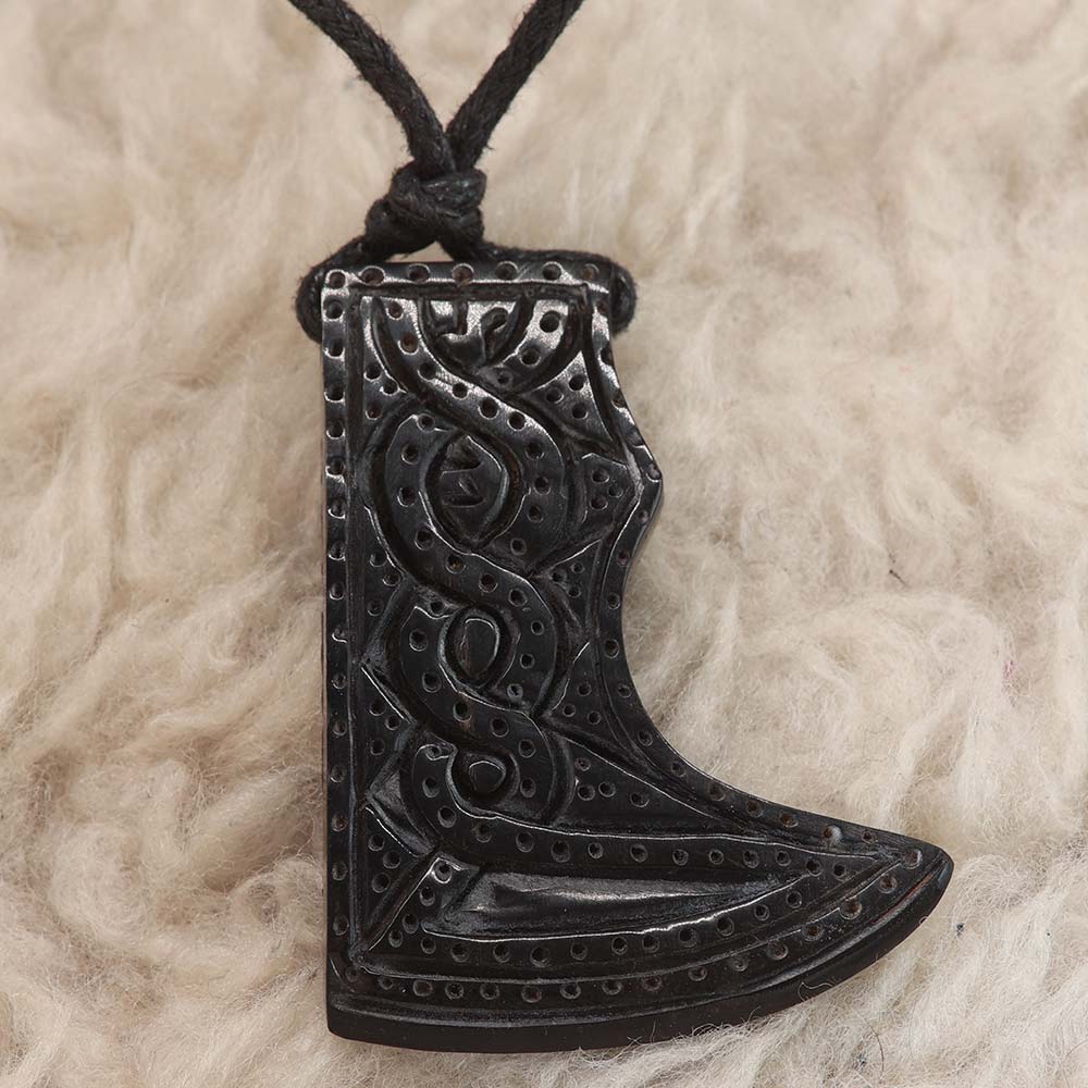 Wikinger Axt Horn Kette Schmuck handarbeit fair gehandelt geschnitzt Büffelhorn