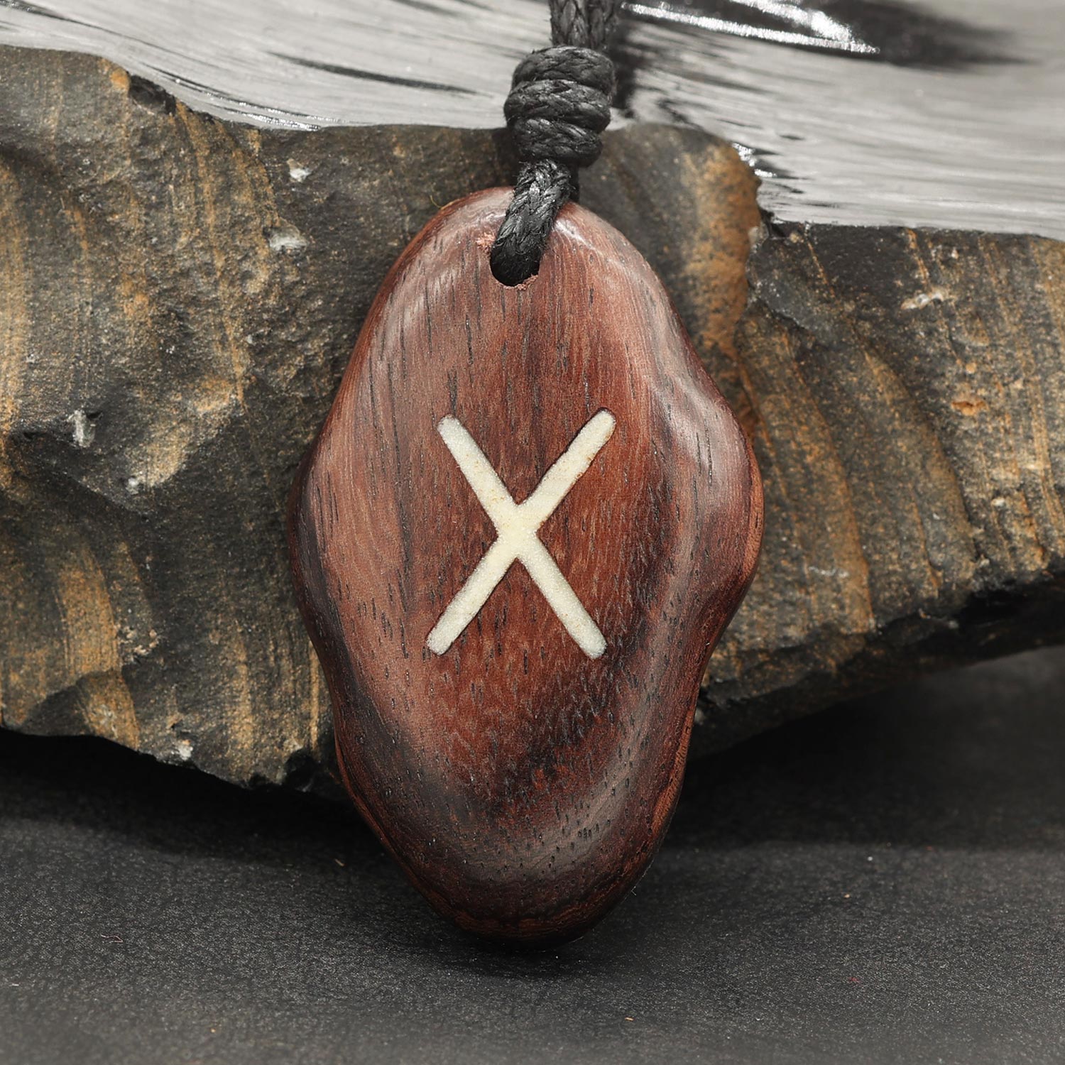 Kette Rune Talisman Holz Anhänger Gebo