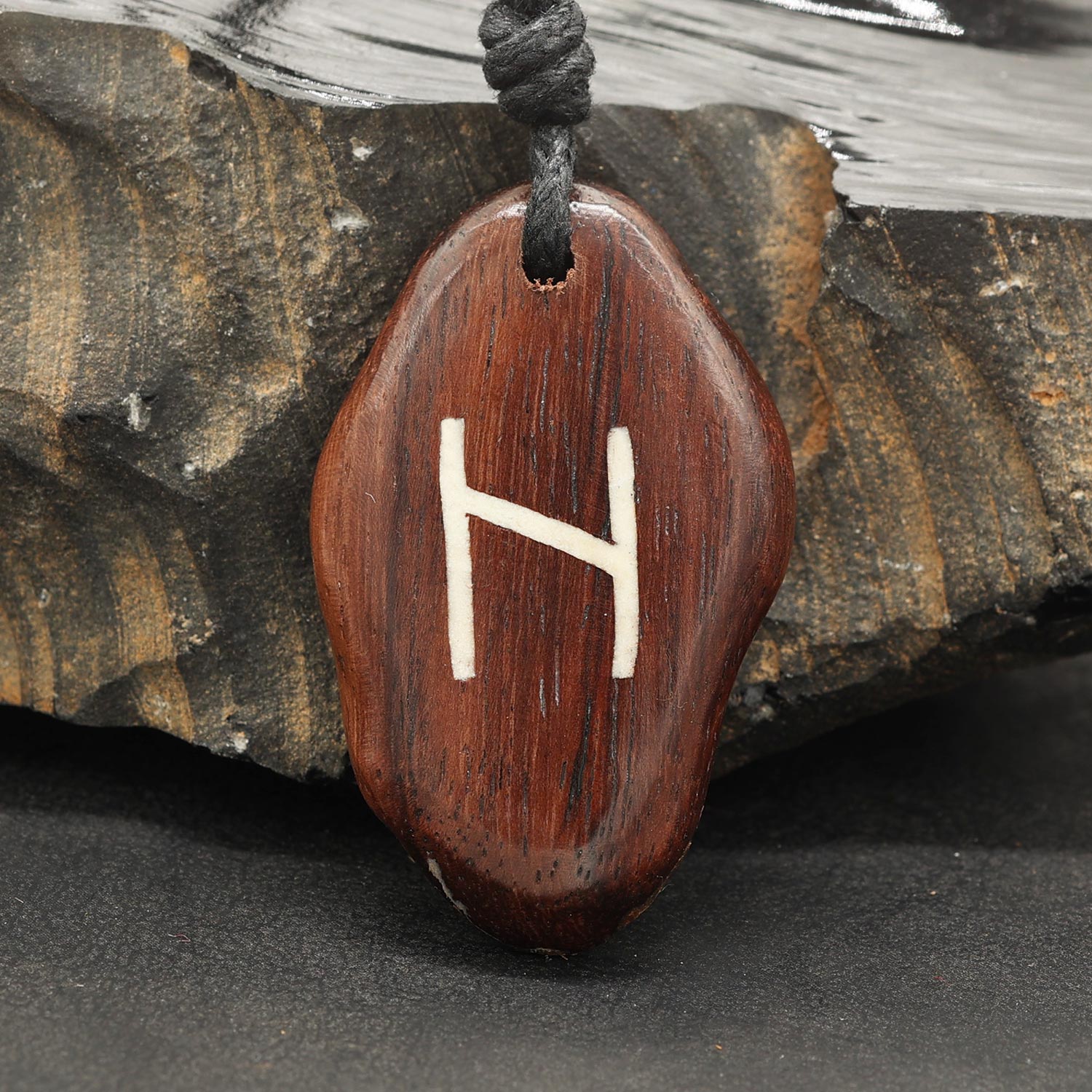 Kette Rune Talisman Holz Anhänger Hagalaz