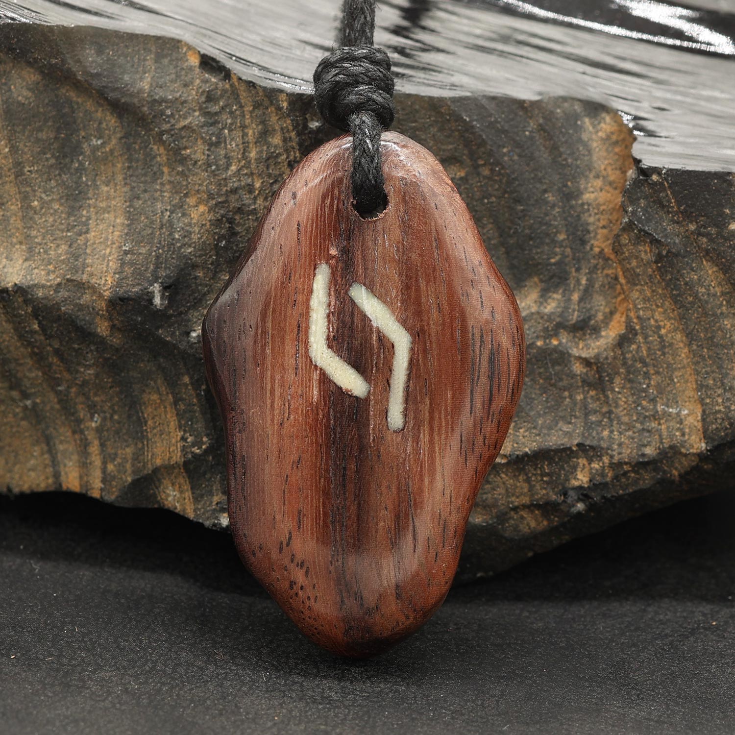Kette Rune Talisman Holz Anhänger Jera