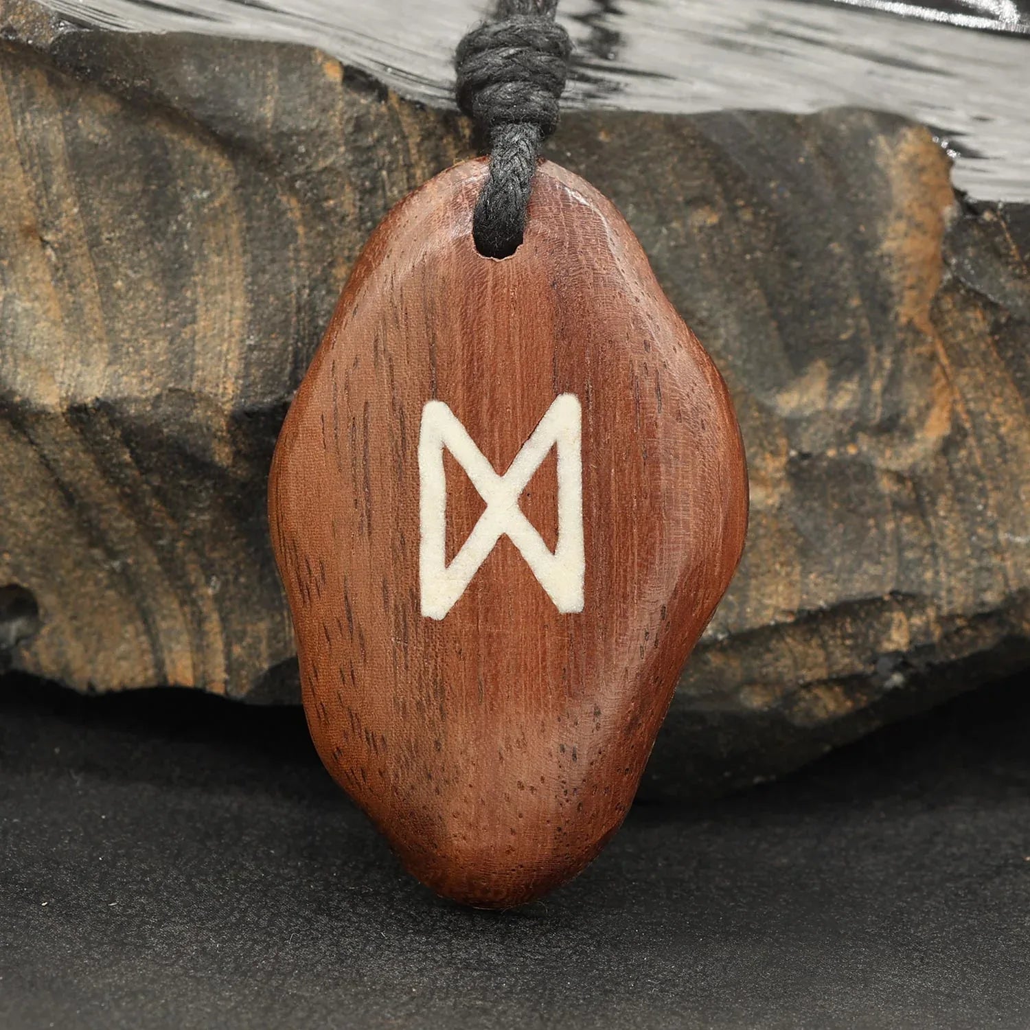 Kette Holz Älteres Futhark Rune Anhänger Dagaz
