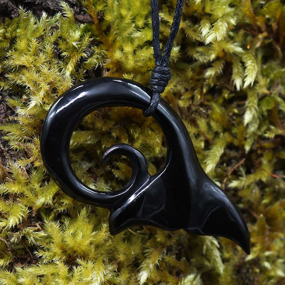 Wal Anhänger schwarz Kunst Handwerk geschnitzt