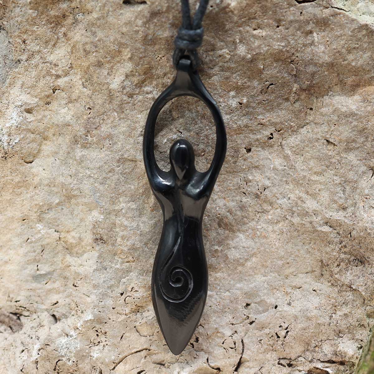 Göttin Anhänger schwarz Kette Handarbeit Schmuck fair gehandelt