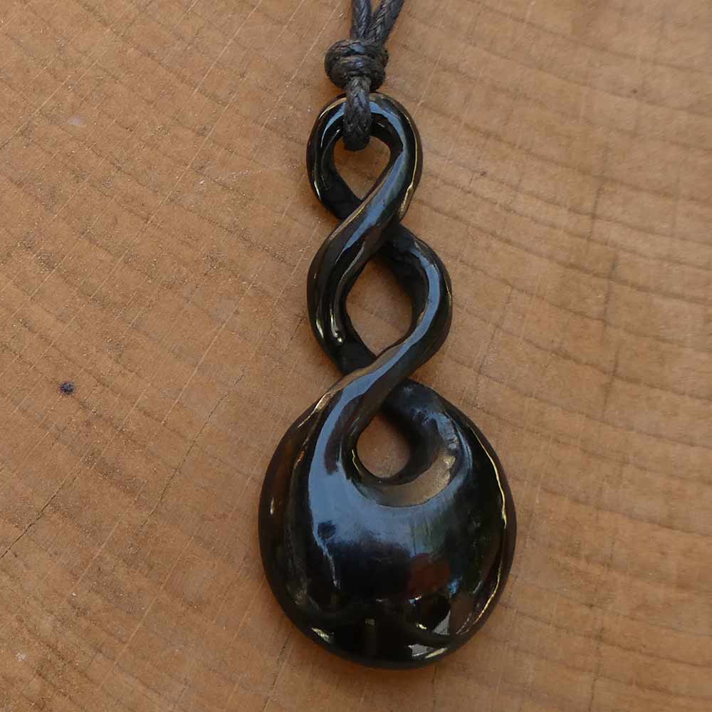 Maori Schmuck Triple Neuseeland Fairtrade Horn kettenanhänger geschnitzt