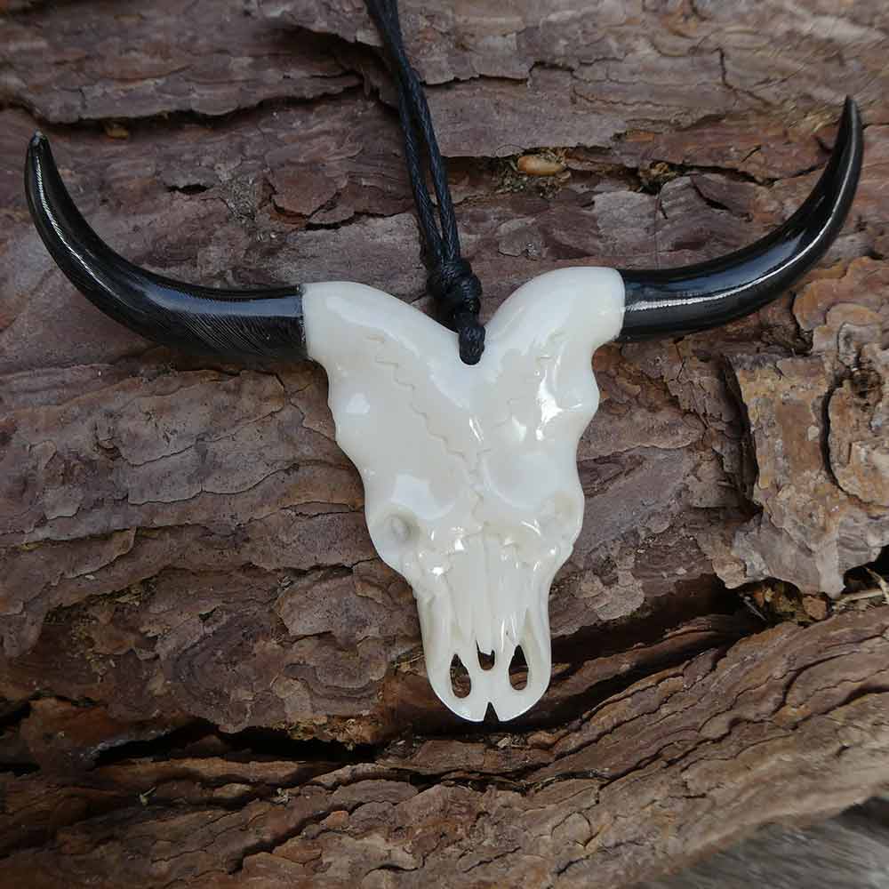 Langhorn Büffel Schädel Schmuck Anhänger Handarbeit Horn Knochen