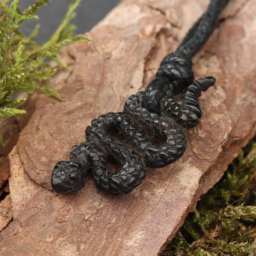 Schlange Kette Schmuck schwarzes Horn Handarbeit