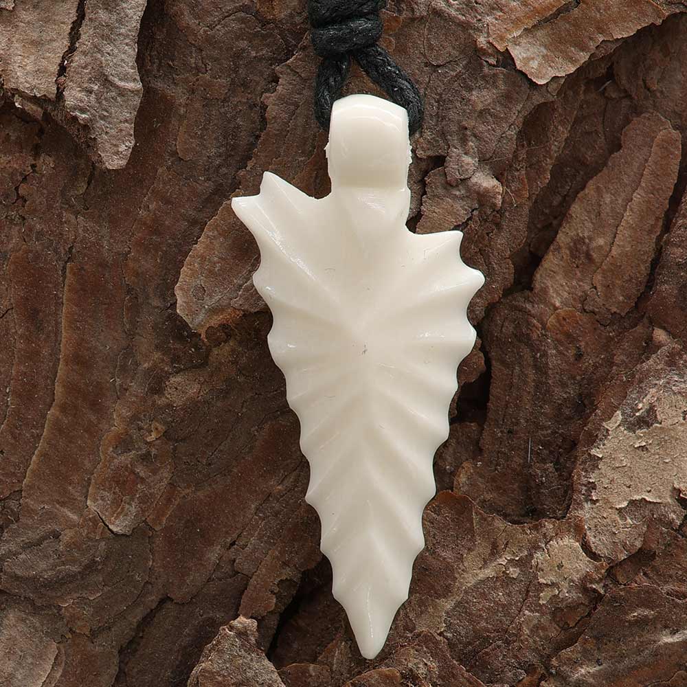 Pfeilspitze Kette Knochen Schmuck Anhänger Handarbeit fair gehandelt