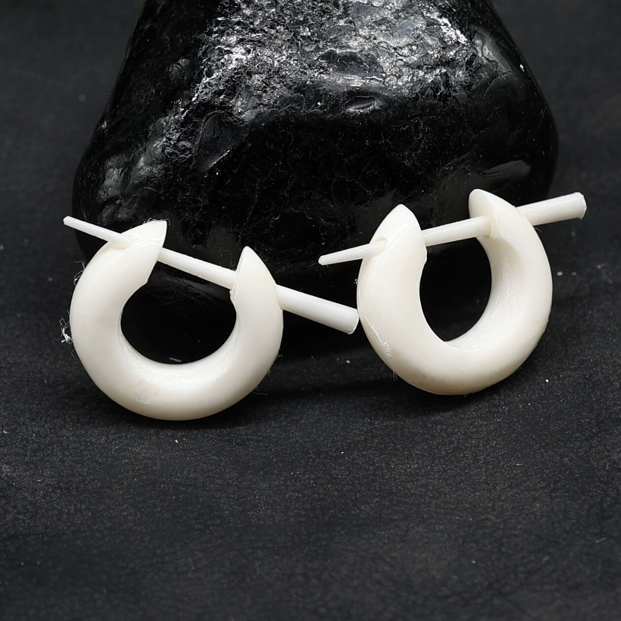 weisse Ohrringe Natur Ohrschmuck Handarbeit Creolen