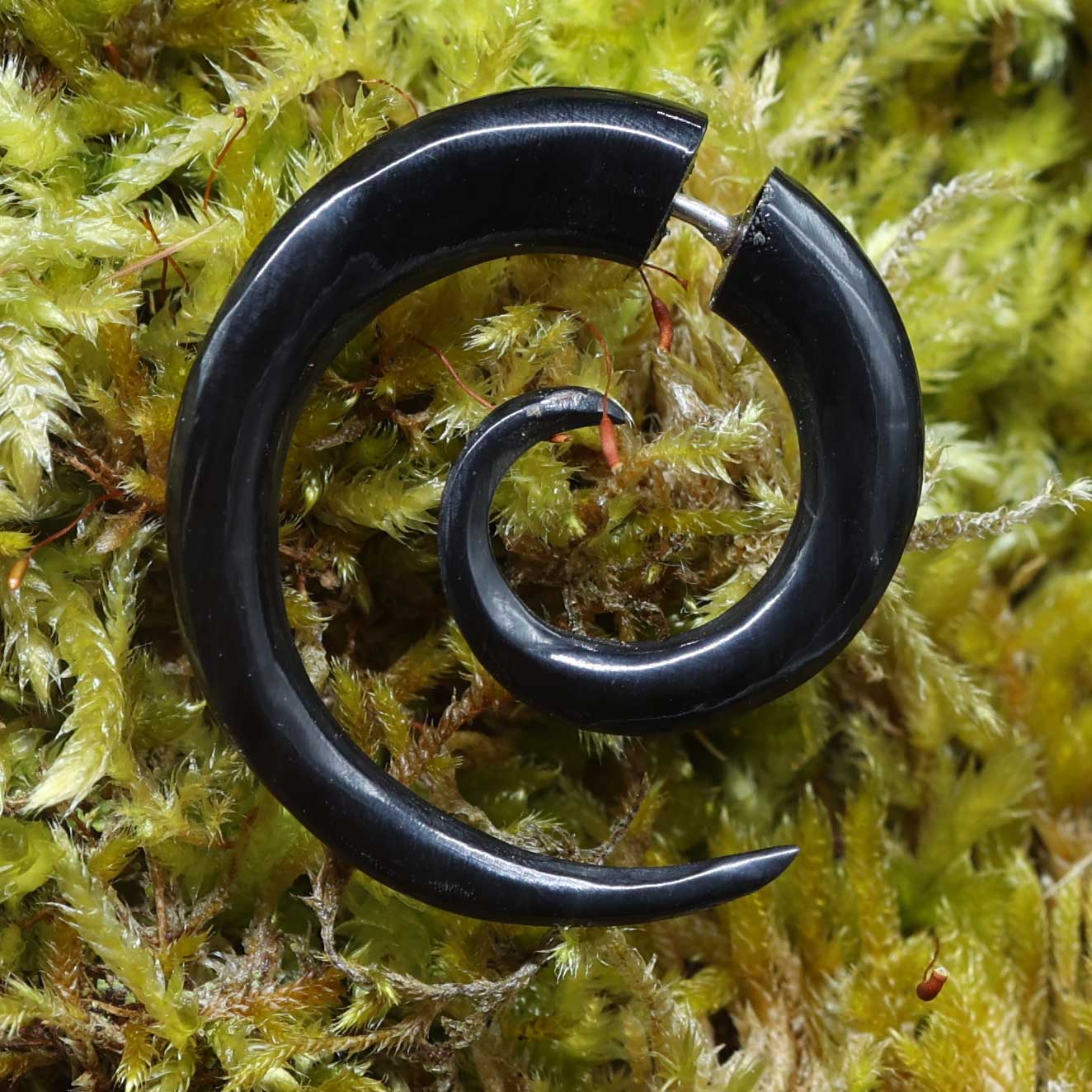 Fake Piercing Ohrring Handarbeit Ohrschmuck schwarz fair gehandelt