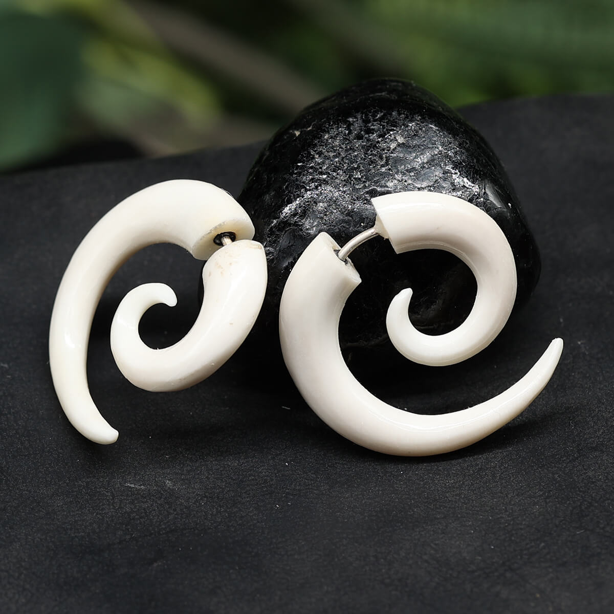 Fake Piercing Ohrring Natur Ohrschmuck hautverträglich weiss