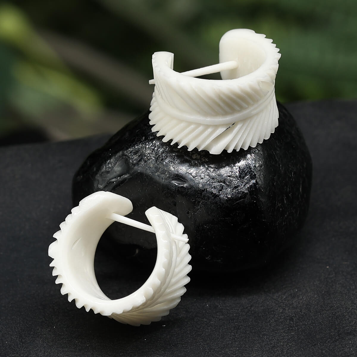 Feder Ohrring Natur Ohrschmuck hautverträglich weiss