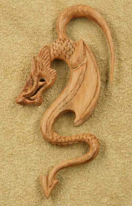 Ohrpiercing Holz Feuer Drache