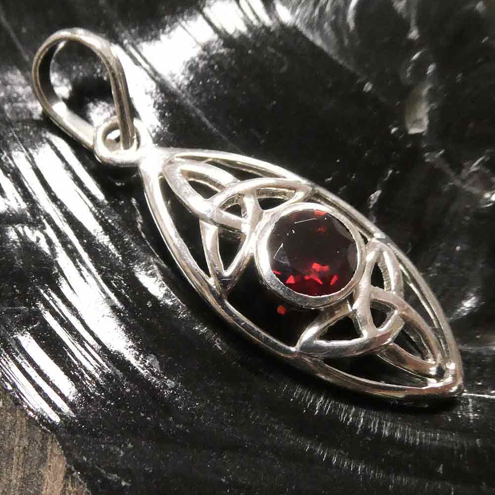 Kelten kette Granat Silber