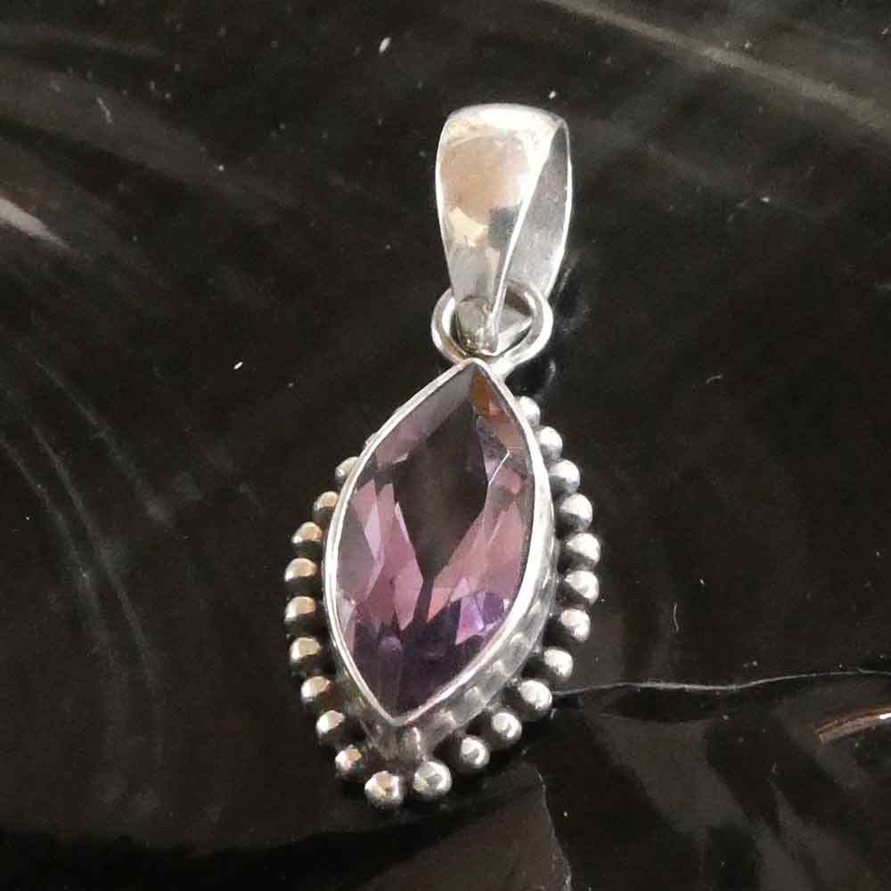 Schmuckstück Silberschmuck Amulett Amethyst