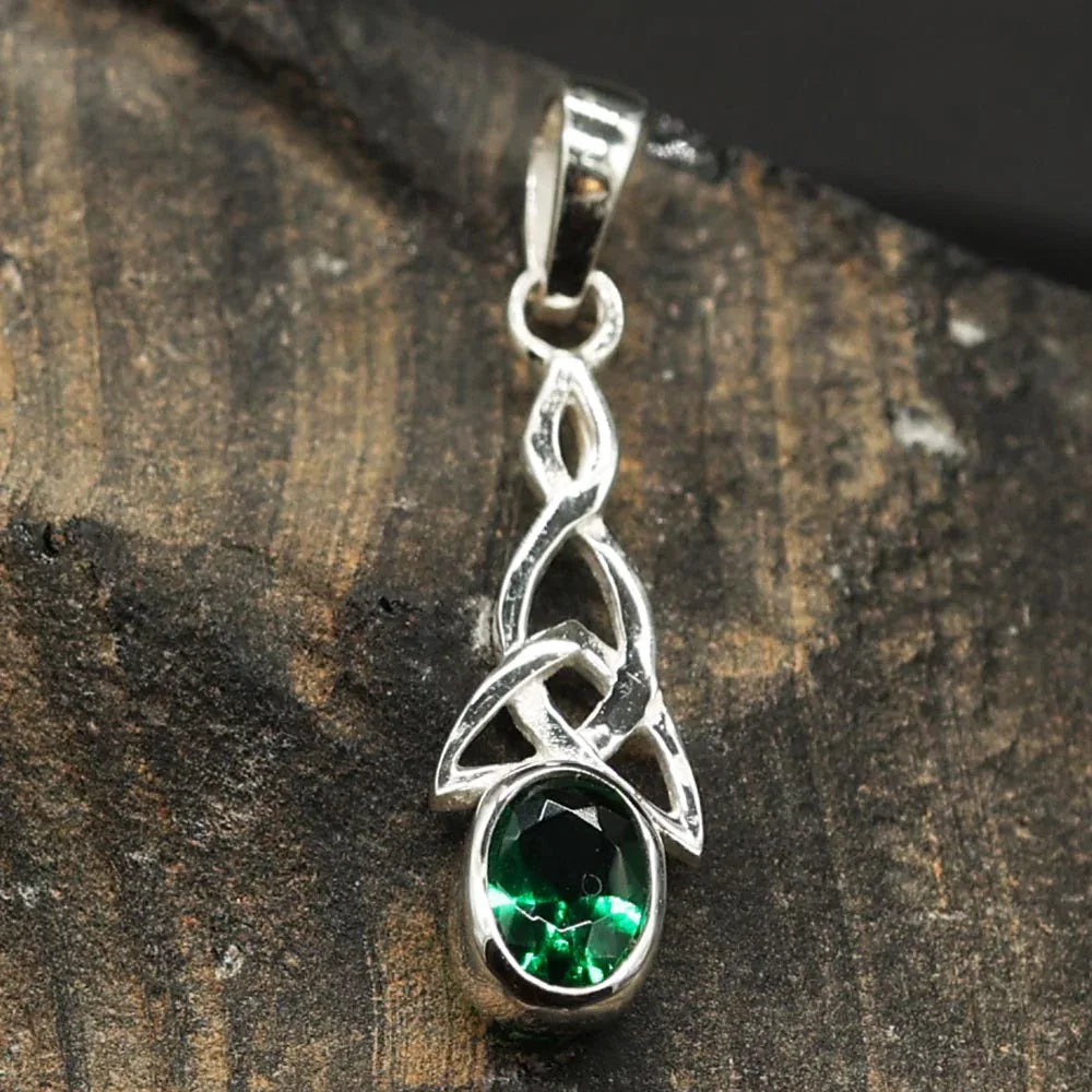 Kelten Anhänger Silber mit teifgrünem Zirkonia Keltische Knoten