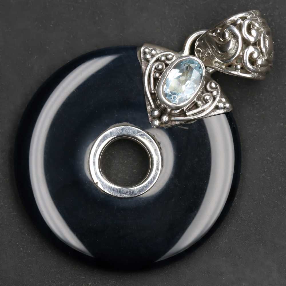 Black Onyx Donut Silberschmuck mit Blauer Topas