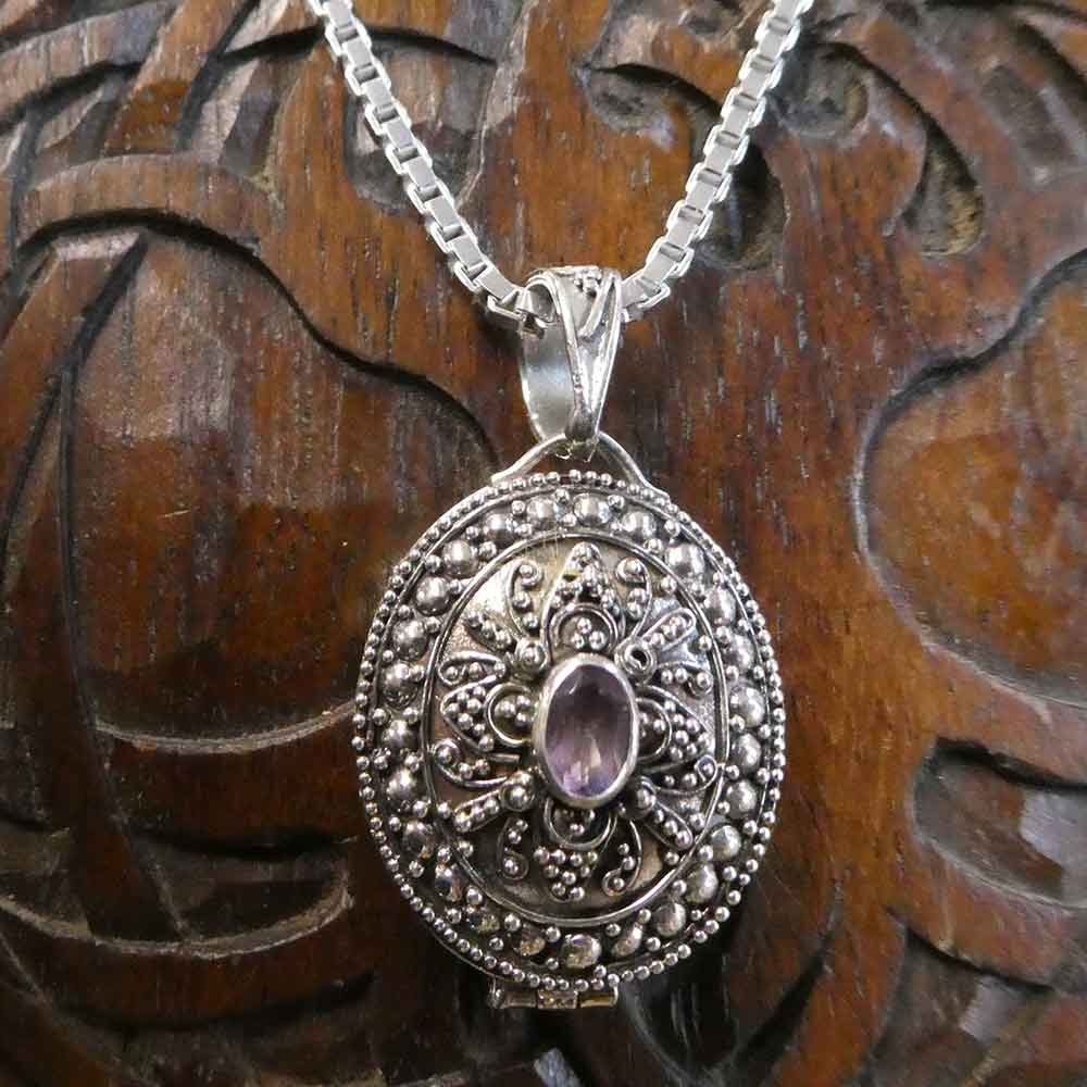 Silberkette mit Schmuckanhänger Medallion Edelstein Amethyst