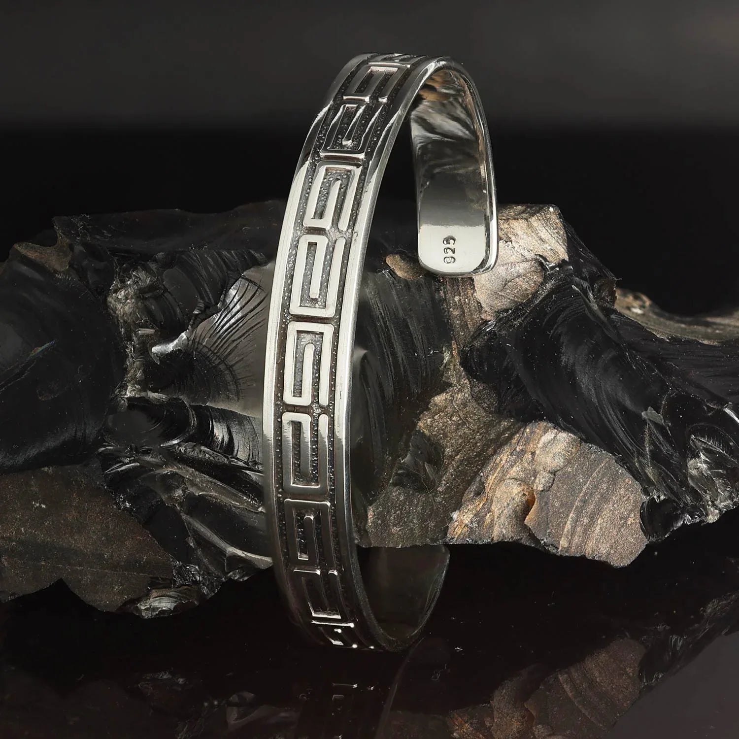 Elegante Armspange Herren Armreif Hand geschmiedet