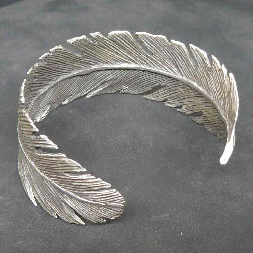 Armschmuck Feder elegant Armreif Silber