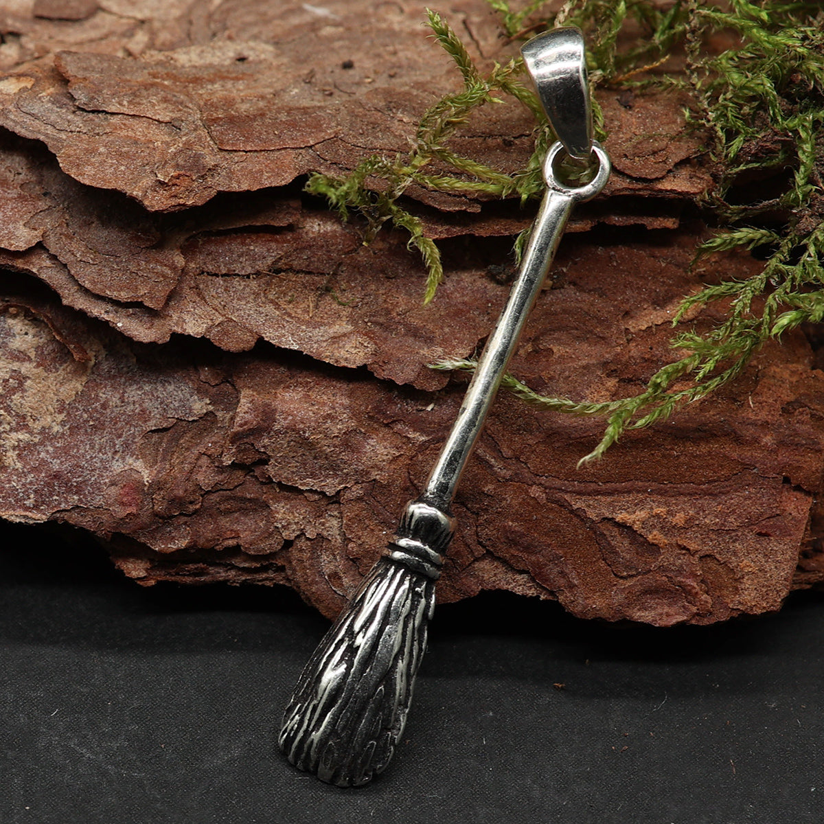 Hexenbesen Silber Anhänger zarter Kettenanhänger 925 Sterlingsilber