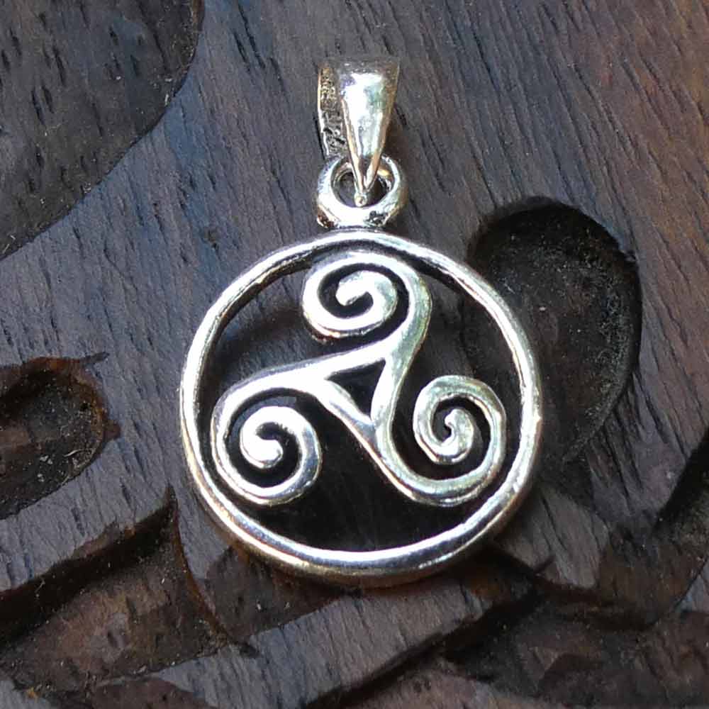 Triskele altes keltisches Symbol Silberschmuck Anhänger