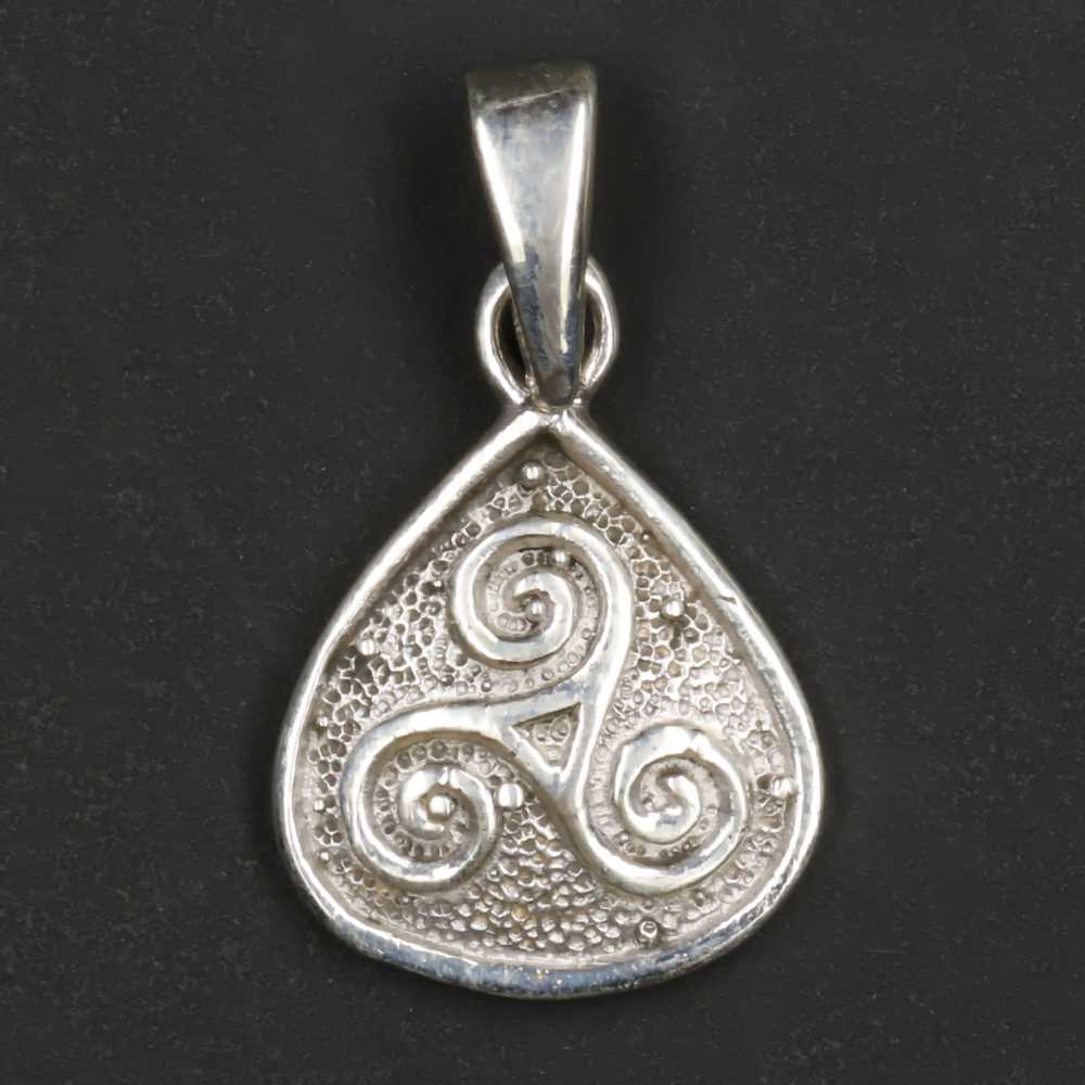Triskel Silber Schmuck Anhänger Sterlingsilber zarter Kettenanhänger
