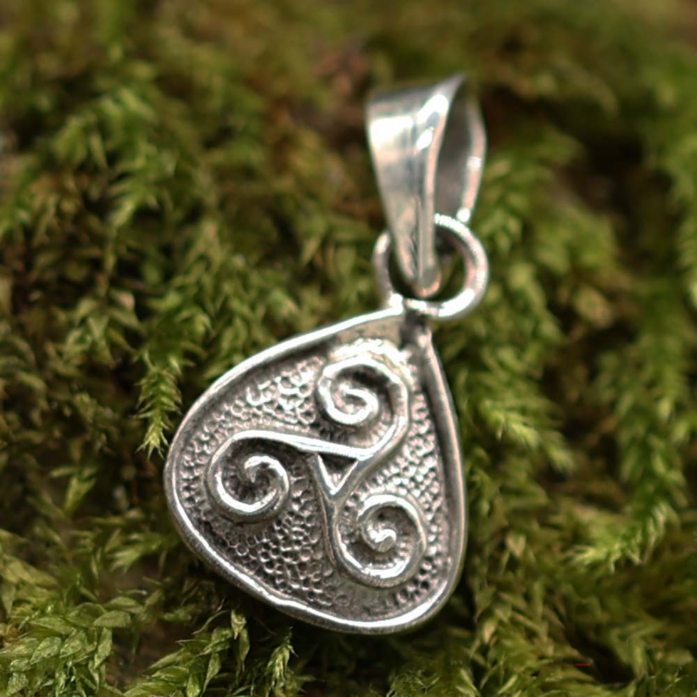 Triskel Kelten Silber Schmuck Anhänger zierlich ausgefallen