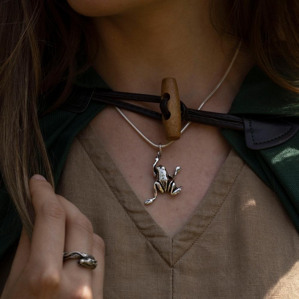 Süßer Frosch Anhänger Sterlingsilber fein ausgearbeitet