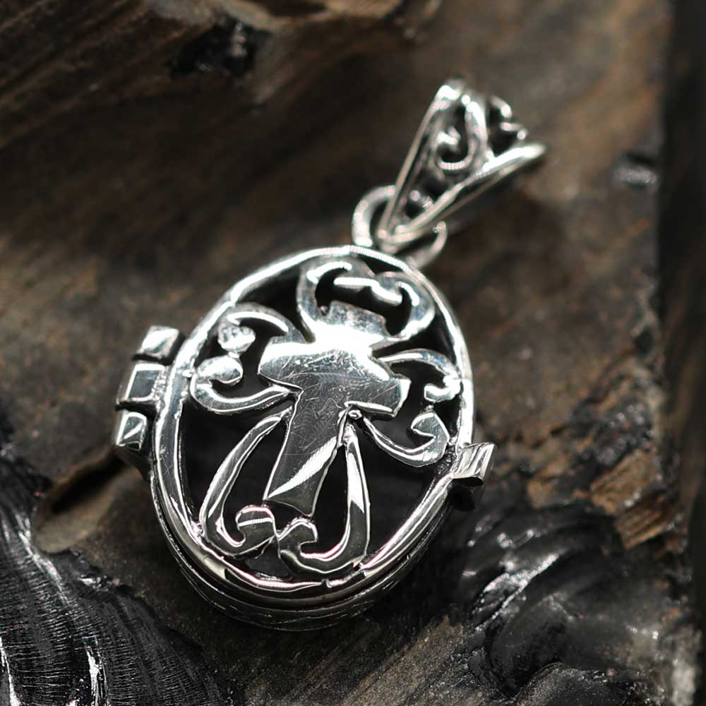 Gothic Schmuck Medaillion mit Christen Kreuz