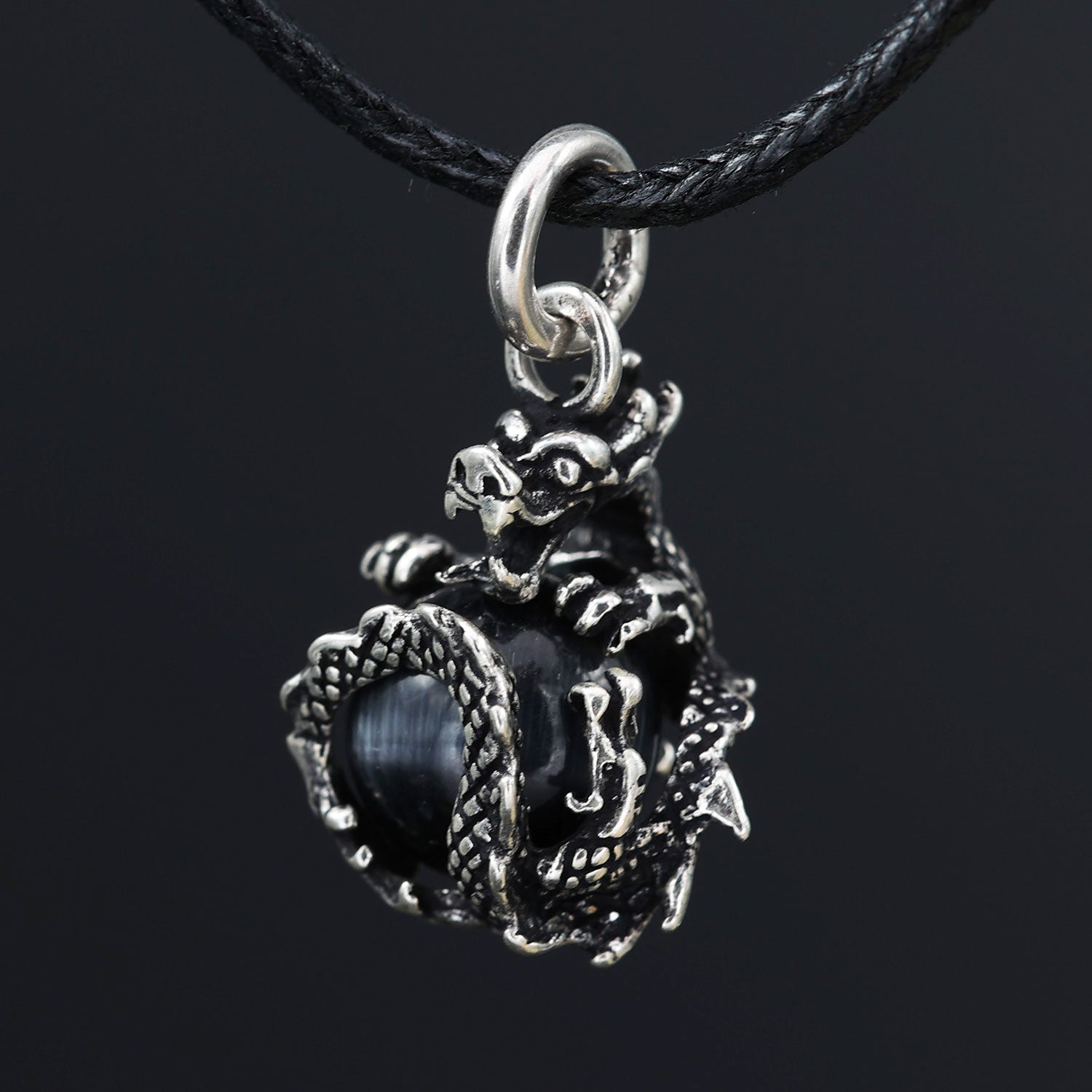 Drachen Anhänger Silber mit schwarzem Ball