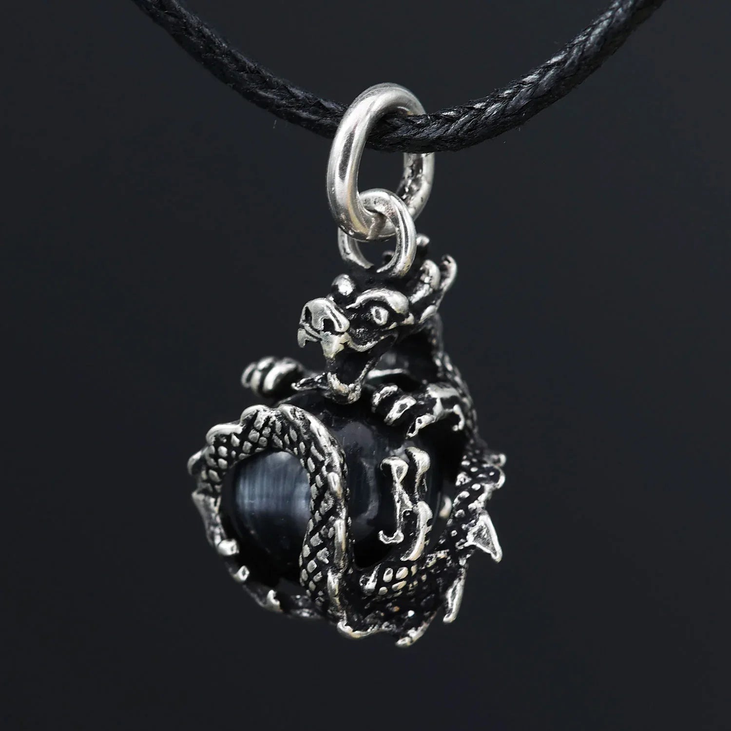 Drachen Anhänger Silber mit schwarzem Ball