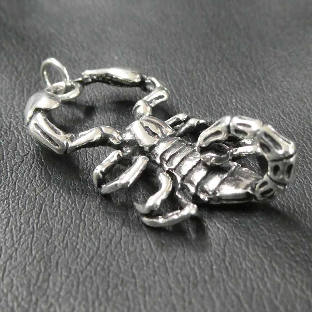 Großer Scorpion Silberschmuck Anhänger Sternzeichen Skorpion Kettenanhänger