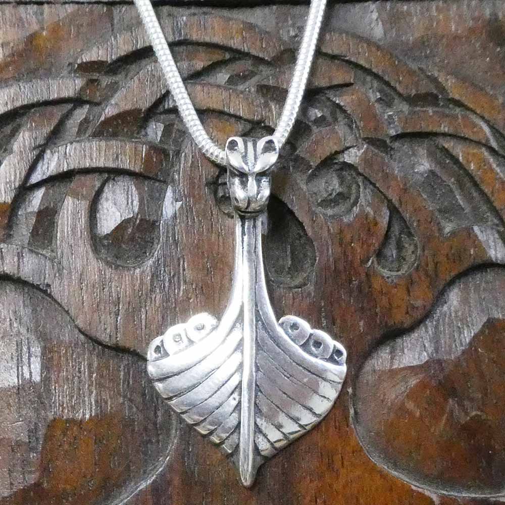 Keltenboot Silberkette